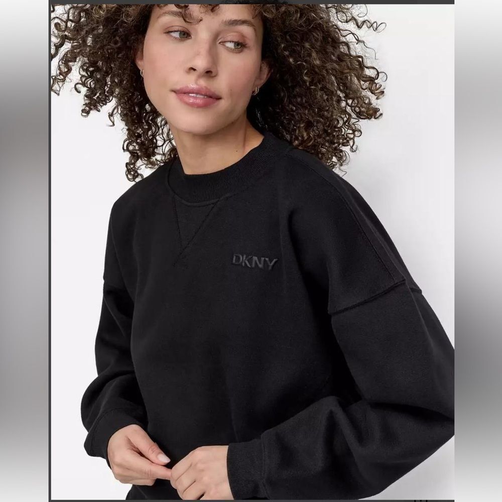 DKNY Women’s Black Crew Neck Sweatshirt